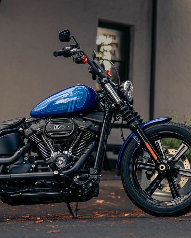 The 2024 Harley-Davidson Street Bob 114: A Comprehensive Review Street Bob 114, Harley Davidson Street Bob, Harley Street Bob, Haley Davidson, Kawasaki Vulcan S, Milwaukee Eight, Bobber Style, Touring Motorcycles, Harley Davidson Model