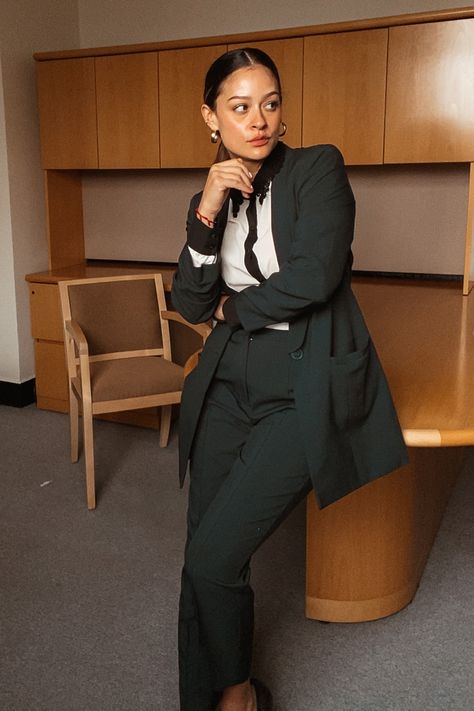 Woman leaning on desk wearing dark green suit, white button up blouse with black contrast lace collar Dark Green Suit, Suit White, Green Suit, Lace Collar, Suit Fashion, White Blouse, Blazer Suit, Work Outfit, Dark Green