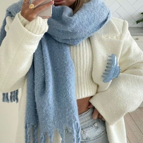 Blue Scarf Outfit, Coquette Thrift, Blue Outfit Winter, Blue Sweater Outfit, Light Blue Scarf, Blue And White Outfits, Thrift Inspo, Winter Outfits Aesthetic, Scarf Outfit