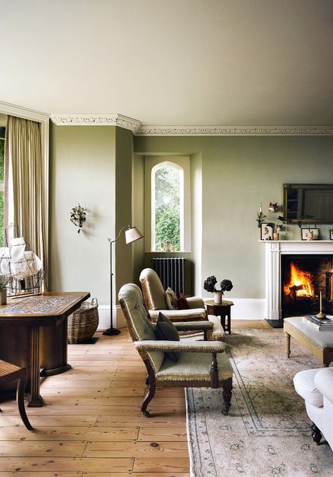 Anna Haines brings harmony to a former vicarage outside Bath | House & Garden English Snug, Anna Haines, Stylish Living Room Ideas, Antique Armchair, Sofa Reupholstered, Victorian Floor Tiles, Victorian Floor, Flagstone Flooring, London House