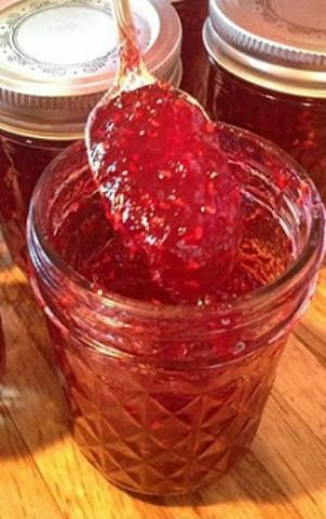 Sure Jell Raspberry Jam Recipe, Rasberry Jam, Cut Sugar, Homemade Raspberry Jam, Raspberry Jam Recipe, Preserving Foods, Raspberry Fruit, Jam And Jelly, How To Make Jam