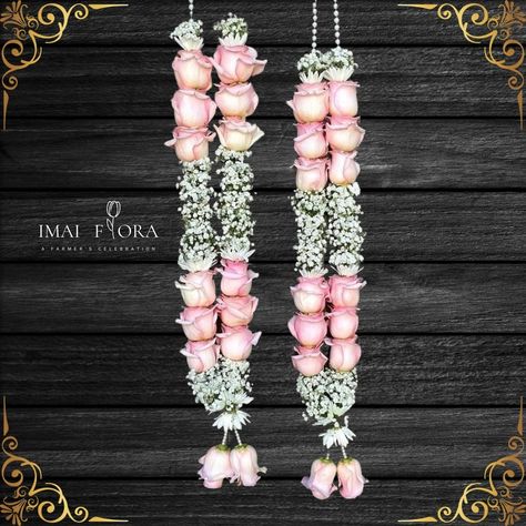 Light Pink Rose and Gypsum Garland for your Reception @imai_flora #garland #marriagegarlands #weddinginspiration #hosur #imai Garlands For Reception, Rose Garland Wedding, Baby Pink Wedding, Indian Wedding Garland, Flower Garland Wedding, White And Pink Roses, Wedding Garland, Green Garland, Rose Garland