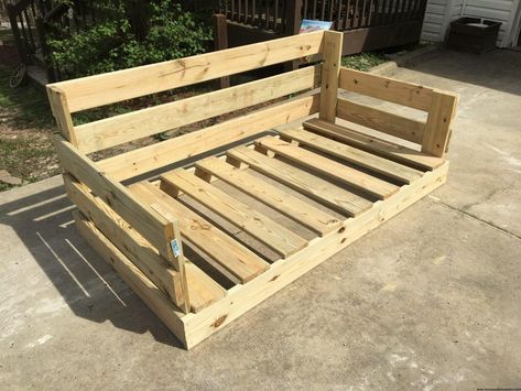 How to Build a Front Porch Bed Swing - Honeysuckle Footprints Diy Porch Chairs, Front Porch Bed, Build A Front Porch, How To Build A Porch, Diy Porch Swing Bed, Porch Swing Plans, Porch Bed, Diy Porch Swing, Front Porch Swing