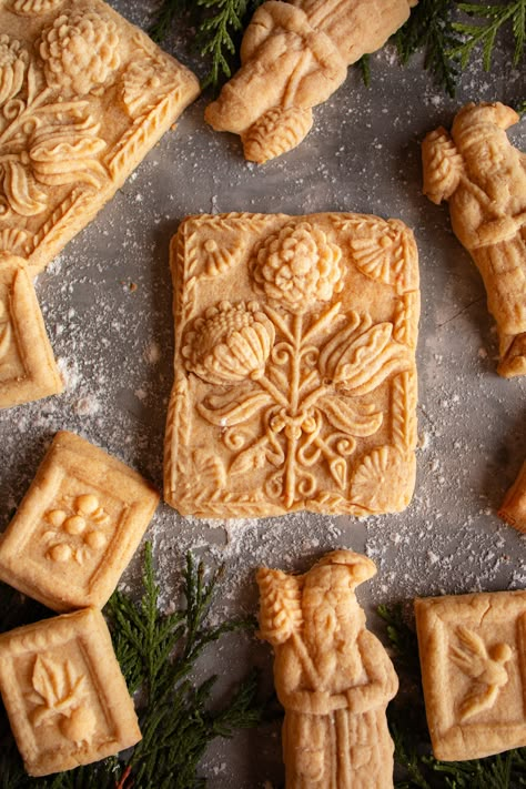 Classic German Springerle: A Historical Look at Christmas Cookies — Under A Tin Roof Springerle Cookies Recipe, Cookie Mold Recipes, Little Women Christmas, Stamped Cookies, Cooking Hearth, Mold Recipes, Medieval Germany, Christmas Trays, Christmas Cookie Tray