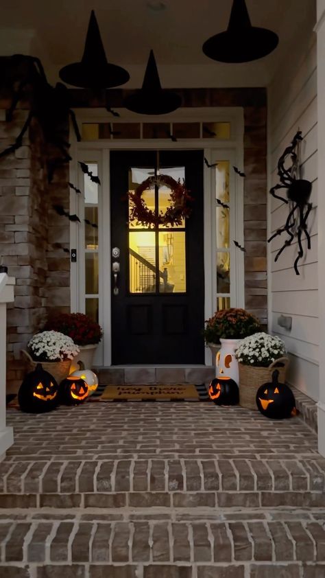 Halloween porch{part1}. I still have a few more things to add:mums and real pumpkins for the steps, and candles inside the witches hats.… | Instagram Witch Hat Front Porch, Halloween Porch Decorations Ideas, Halloween Exterior Decor, Front Porch Halloween Ideas, Halloween Mums, Halloween Patio Decor, Halloween Entrance, Entrada Halloween, Halloween Porch Ideas