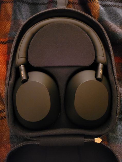 Sony Mx5 Headphones Black, Sony Xm5 Headphones Black, Sony Xm5 Black Aesthetic, Sony Xm5 Black, Sony Xm5 Headphones Aesthetic, Sony Xm5, Small Headphones, Ios Music, Noise Canceling Headphones