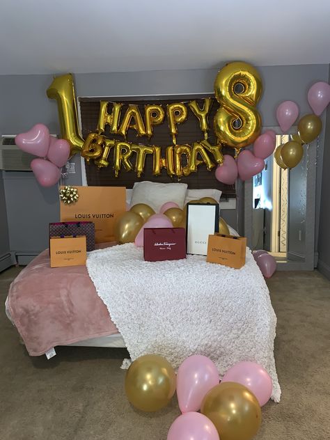 18th birthday Room 18th Birthday Room Surprise, Bd Gifts, Birthday Room Surprise, Room Surprise, Surprise Birthday Decorations, Birthday Room, 18th Birthday Decorations, Surprise Boyfriend, Birthday Room Decorations