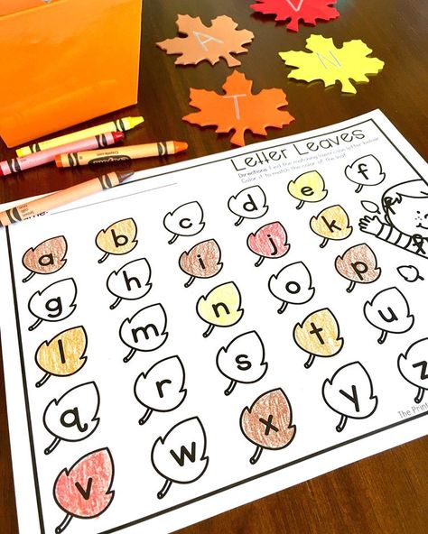 This fun and free activity is a perfect way to add a little fall to your classroom. Just print and add foam leaves (or leaf cut-outs). ⁣ .… Fall Kindergarten Printables, Leaf Activities, Abc Countdown, Apple Week, Fall Centers, November Ideas, Folder Activities, Printable Princess, Ela Centers