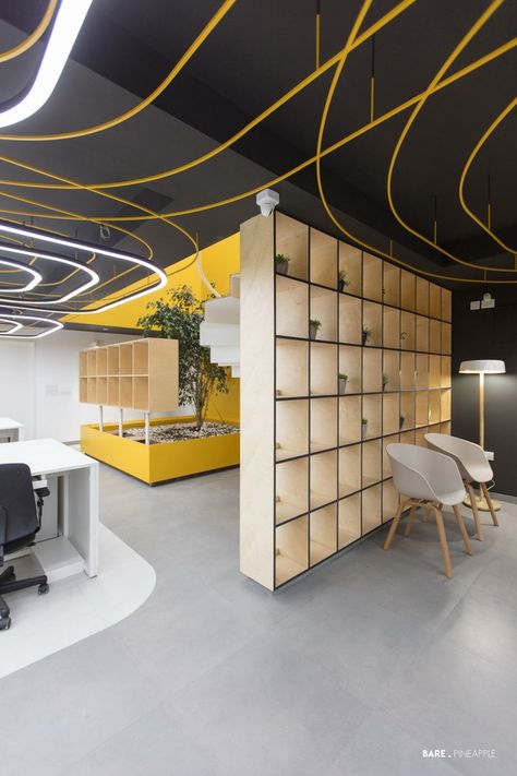 Amazing Office Design, Tech Office Design Workspace Inspiration, Office Spaces Interior Design, Architects Office Interior, Yellow Office Interior Design, Finance Office Interior Design, Yellow Office Design, Accounting Office Design, Architect Office Interior Design