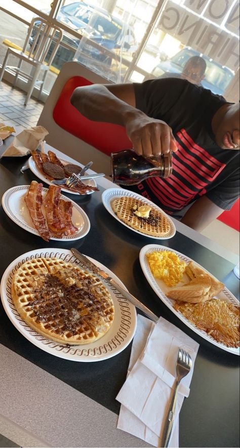 Waffle House 🧇 Waffle House Food, Waffle House Aesthetic, Era Aesthetic, Relationship Pics, Healing Era, Waffle House, My Cup Of Tea, Food Obsession, Food Cravings