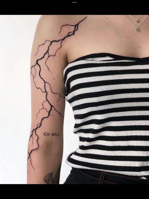 Thunder Arm Tattoo, Line Art Tattoos Arm, Tattoo Of Lightning, Tattoo Ideas Big Arm, Upper Tattoos Arm, Lightning Strike Tattoo Arm, Tattoos For Upper Arm For Women, Lighting Bolt Tattoo Women, Thunderstorm Tattoo Women