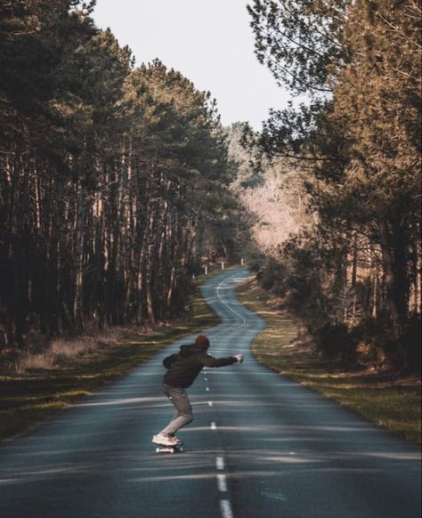 Long Boarding Aesthetic, Longboarding Aesthetic, Skateboarding Pictures, Longboard Aesthetic, Slack Line, Extreme Climbing, Aesthetic Skateboard, Skateboarding Aesthetic, Skate Aesthetic