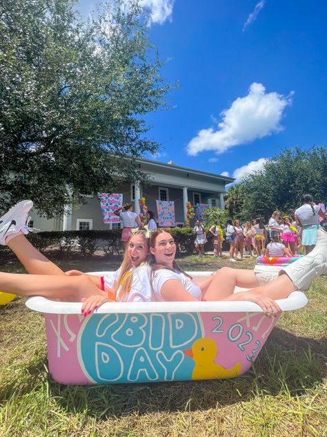 So Fresh So Clean Bid Day, Bid Day Themes Sorority, Chi Omega Bid Day, Preppy Sorority, So Fresh So Clean, Sorority Bid Day, Bid Day Themes, Crab Dip, Pi Phi