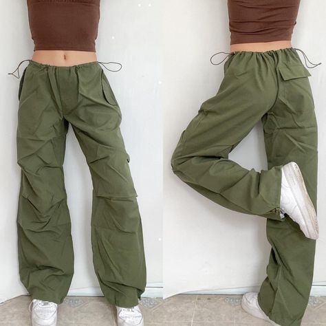 Look what I just found on Depop 🙌 https://depop.app.link/mMxSpVjKEyb Dark Green Parachute Pants Outfit, How To Style Green Parachute Pants, Green Parachute Pants Outfit, Green Parachute Pants, Baggy Parachute Pants, Khaki Streetwear, Parachute Pants Outfit, Low Rise Cargo Pants, Cargo Parachute Pants