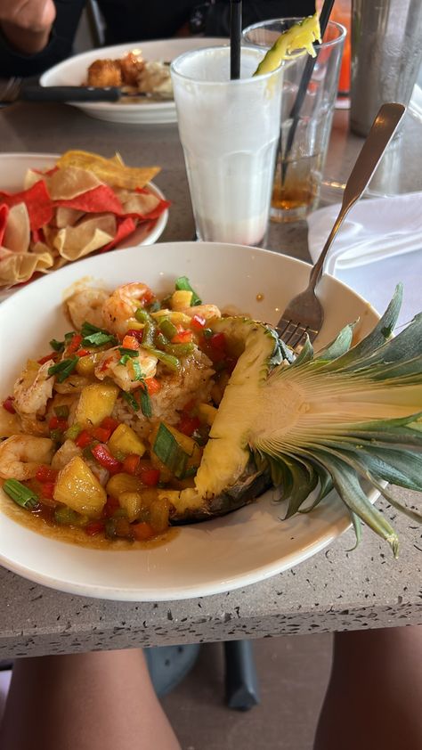 Tried something new at bahama breeze 😃 Bahamas Food, Jerk Shrimp, Bahama Breeze, Shrimp And Rice, Copykat Recipes, Kung Pao Chicken, Yum Yum, Pasta Salad, Something New