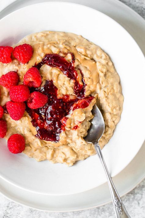 Peanut Butter And Jelly Oatmeal, Apple Almond Butter, Stovetop Oatmeal, Apple Butter Uses, High Protein Peanut Butter, Oatmeal Peanut Butter, Berry Oatmeal, Savory Breakfast Recipes, Healthy Fiber