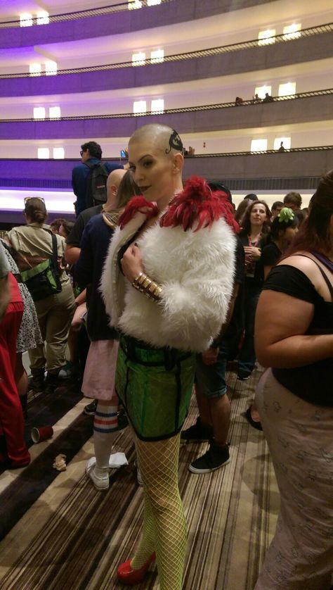 Fifth Element cosplay done right. Photo at DragonCon 2016 Fifth Element Outfits, Fifth Element Cosplay, Fifth Element Costume, Fifth Element, Love Movie, Costume Design, Costume Ideas, Halloween Costume, Halloween Costumes