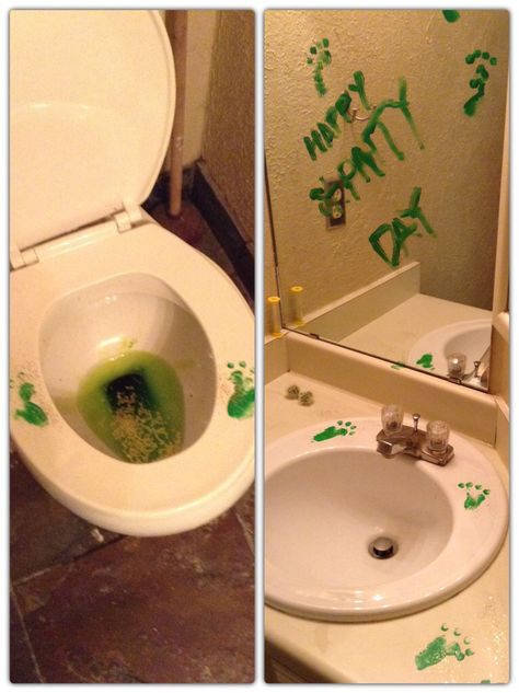 Leprechaun prank for st pattys day St Patrick’s Day Tricks, St Patrick’s Day Pranks, Leprechaun Pranks, St Patricks Day Meme Funny, Pranks For Kids, Leprechaun Meme Hilarious, Holiday Deco, Tv Decor, Window Clings