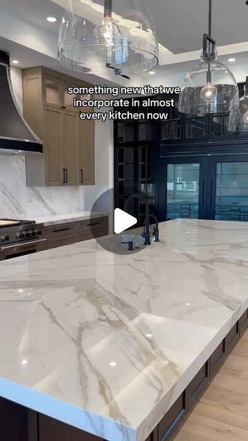 Jessica Fratantoni on Instagram: "My favorite kitchen innovation - a touchless trash can, making cooking easier and effortless
•
•
•
#innovation #interiordesign #dreamkitchen #kitchenhacks #luxurydesign #luxurykitchen #interiordesigner #housesofinstagram #kitchengoals #organizer #interior #realestate" Modern Transitional Kitchen, House Beautiful Kitchens, Transitional Kitchens, Kitchen 2024, Colorado House, Kitchen Innovation, Kitchens Design, Dream Kitchens Design, Dream Kitchens