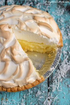 Strawberry Cream Pie Recipe, Coconut Meringue Pie, No Bake Lemon Pie, Coconut Cream Pie Easy, Cream Pie Filling, Cooking Desserts, Lemon Pie Recipe, Strawberry Cream Pies, Coconut Cream Pie Recipes