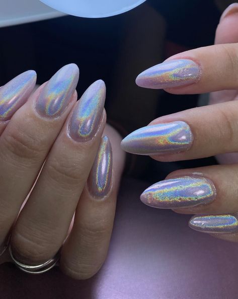 21 Holographic Nails Ideas for 2024: Stunning Designs, Simple Styles, and Color Combos to Try Holographic Nail Designs, Cheap Nail, Nail Blog, Chrome Powder, Classic Nails, Pastel Nails, Holographic Nails, Nail Designs Summer, Square Nails