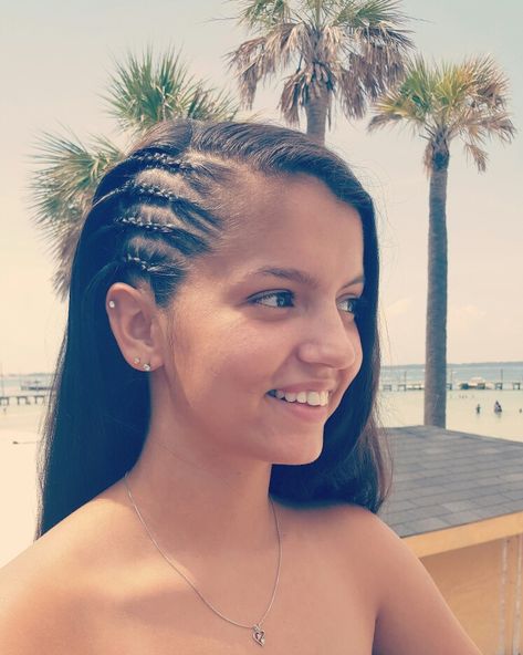 Cornrows on the beach Beach Cornrows, Beach Braids, Braids Pictures, Hair Braider, Braided Bun Hairstyles, Dread Hairstyles, Hair Flip, Braids For Kids, Hair Wraps