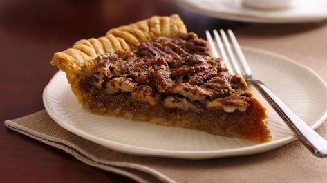 Golden Pecan Pie Recipe - Pillsbury.com Old Fashioned Pecan Pie Recipe, Healthy Pecan Pie, Desserts Drinks, Bourbon Pecan Pie, Pecan Pie Easy, Karo Syrup, Chocolate Pecan Pie, Boozy Desserts, King Food