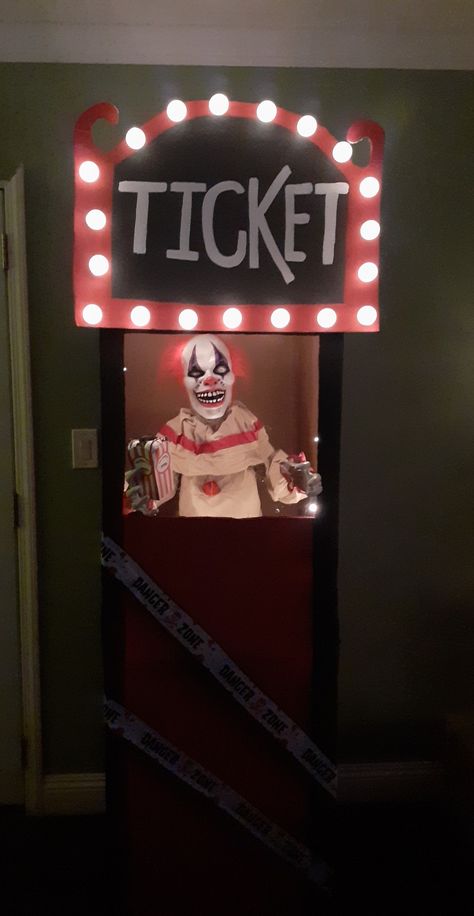 Made with Cardboard boxes and ping pong balls to cover the lights Halloween Decorations Clowns, Cardboard Box Halloween Decor, Clown Door Decoration, Haunted Hallway, Halloween Cubicle, Scary Carnival, Halloween Comics, Halloween Office Party, Creepy Carnival