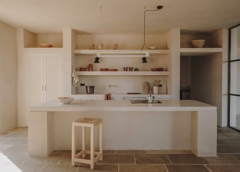 Home Tour | Casa Maiora by Studio Andrew Trotter | est living Terrazzo Countertop, Andrew Trotter, Washing Walls, Long Sofa, Traditional Houses, Ensuite Bathrooms, Built In Furniture, Summer Living, Sink Design