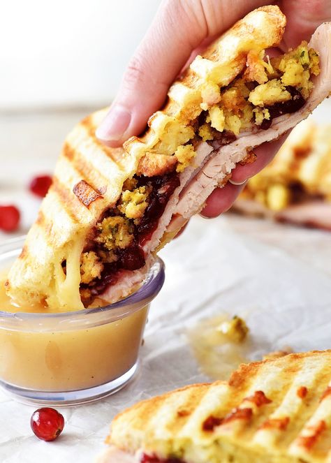 Thanksgiving Leftovers Panini Thanksgiving Panini, Thanksgiving Leftover Ideas, Turkey Gravy From Drippings, Leftover Ideas, Thanksgiving Leftover, Panini Recipes, Thanksgiving Breakfast, Holiday Leftovers, Turkey Pot Pie