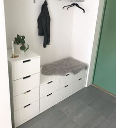 Nu börjar även entrén att ta form 😍 #inredning #inspo #radhus #nordli #ikea #harvestadshöjd #inspiration #interior123 #inflytt2018 Nordli Ikea, Bookshelves Bedroom, Ikea Nordli, Ideas Habitaciones, Bedroom Organization Storage, Storage Bench Bedroom, Ikea Bedroom, Bedroom Panel, Small Room Bedroom