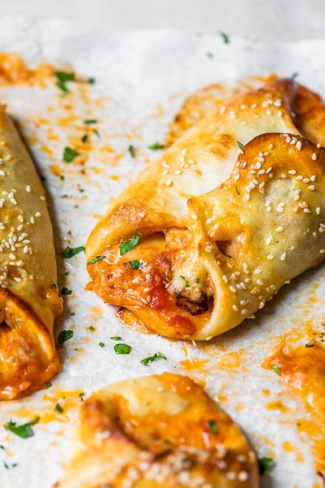 These Chicken Parmesan Rolls (also know as chicken rolls) are wrapped in my easy pizza dough with marinara and mozzarella cheese, so good! #chickenroll #chickenparmroll Chicken Parmesan Rolls, Chicken Parmesan Wraps, Parmesan Rolls, 2023 Meals, Fried Chicken Cutlets, Chicken Roll Ups, Ww Meals, Yummy Bites, Easy Pizza Dough