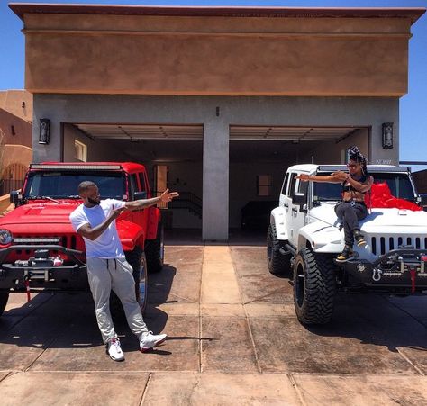 😍 Couples Matching Cars, His And Hers Cars, Matching Cars, Life Goals Future, Hors Route, Black Relationship Goals, New Suv, Dream Cars Jeep, Last Ride