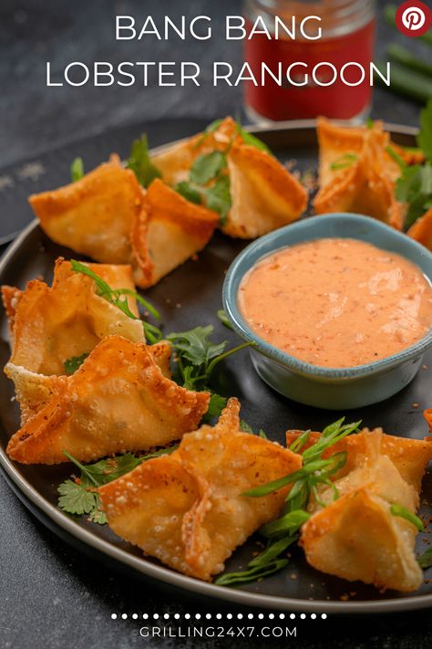 Lobster Rangoon Recipe, Lobster Dinner Recipes, Lobster Egg Rolls, Lobster Appetizer Recipes, Lobster Rangoon, Lobster Dumplings, Lobster Appetizers, Chinese Appetizers, Rangoon Recipe