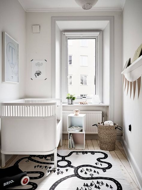 Sylvestergatan 10 | Stadshem Small Nursery Decor, Small Nursery, Boy Bedroom Design, Beautiful Nursery, Kids Interior, Baby Bedroom, Boys Bedrooms, Baby's Room, Nursery Inspiration