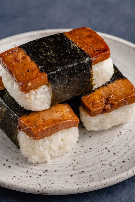 Tofu Musubi, Cooking Sushi Rice, Cooked Sushi, Musubi Recipe, Sushi Nori, Nori Sheets, Savoury Treats, Vegan Appetizer, Vegan Coleslaw