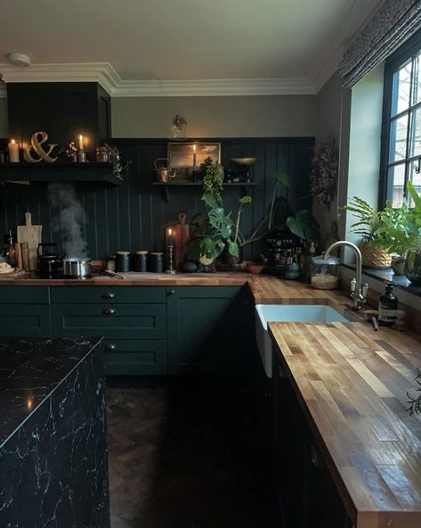 Studio Green No.93 | Sample Pot | Handcrafted Paint | Farrow & Ball Dark Academia Kitchen, Dark Kitchen Ideas, Academia House, Dark Academia Interior, Moody Kitchen, Dark Green Kitchen, Dark Kitchen, Aesthetic Kitchen, Dark Home Decor