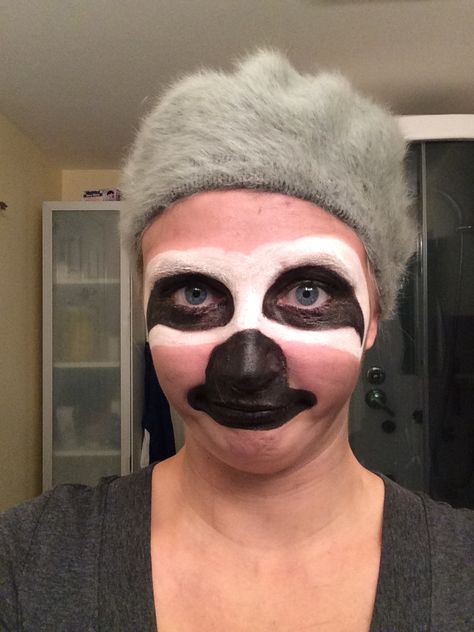 Sloth costume make up, also made some homemade claws! Such an easy and hilarious costume! Simple Animal Costumes For Women, Sloth Makeup Halloween, Jungle Halloween Costume, Sloth Costume Diy, Sloth Face Paint, Jungle Costume Women, Animal Costumes Women Diy, Safari Animal Costume, Sloth Halloween Costume