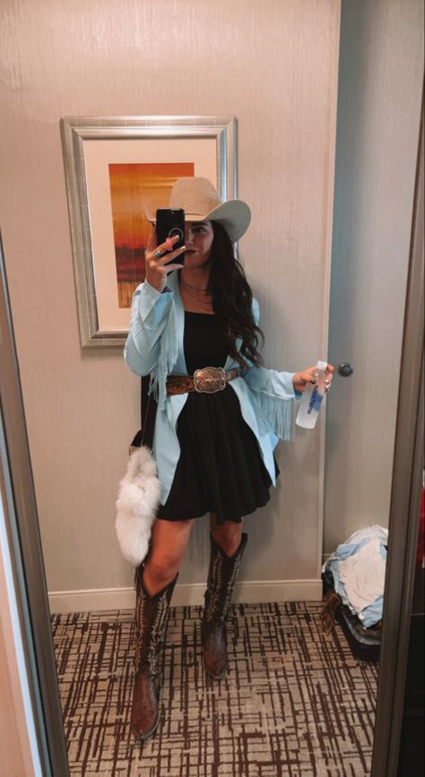 Vegas Cowgirl, Nfr Outfits For Vegas, Nfr Outfits For Vegas Cowgirl Fashion, Nfr Outfits, National Finals Rodeo, Vegas Night, Nfr Fashion, Cowgirl Style Outfits, Cowgirl Fashion