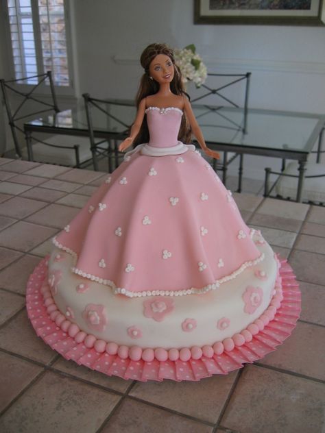 Pink barbie cake - My first fondant cake. Had a lot of fun! Pink Barbie Cake, Barbie Dress Cake, Barbie Doll Birthday Cake, Bolo Rapunzel, Barbie Doll Cake, Doll Birthday Cake, Barbie Birthday Cake, Barbie Doll Cakes, Cupcakes Decorados