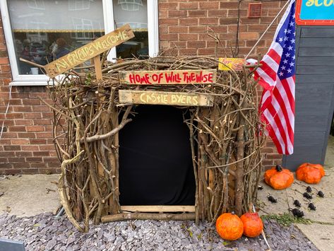 Castle Byers Diy, Stranger Things Yard Decor, Castle Byers, Stranger Things Halloween Party, Homecoming Themes, Stranger Things Halloween, Homecoming Ideas, The Glow Up, Decor 2024