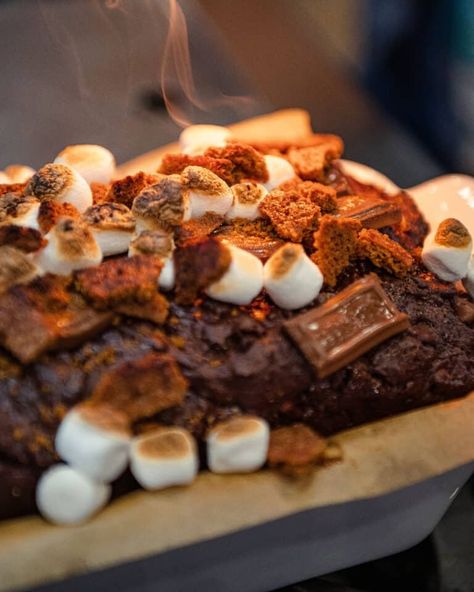 S'mores Chocolate Banana Bread - California Prunes S’more Banana Bread, Sticky Gingerbread, Loaf Breads, Roasted Banana, Dessert Mousse, Peanut Butter Banana Muffins, Banana Breakfast, Bread Food, Side Kick