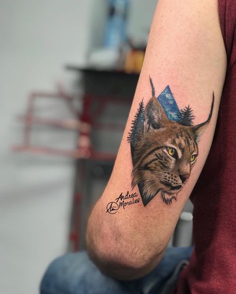 ANDREA MORALES lynx tattoo Linx Cat, Lynx Tattoo, Cat Tattoo Design, America Memes, Bear Tattoo, America Art, Preschool Theme, Cat Tattoo, Lynx