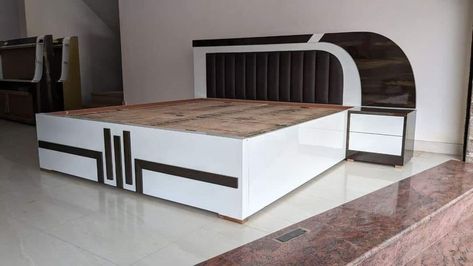 Palang Bed Design, New Design Bed, टीवी यूनिट, Bed Designs With Storage, Simple Bed Designs, Bed Back Design, Box Bed Design, Bedroom Built In Wardrobe, Double Bed Designs