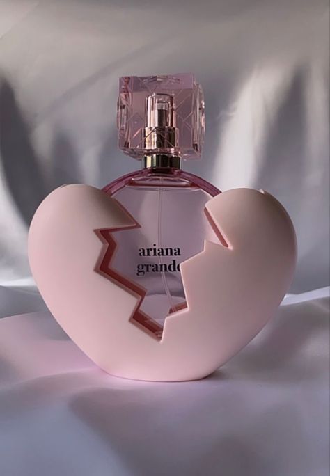 🤍🤍✨ Thank U Next Perfume, Next Perfume, Ariana Perfume, Ariana Grande Fragrance, Rem Beauty, Ariana Grande Perfume, Skin Aesthetics, Thank U Next, Pink Lifestyle