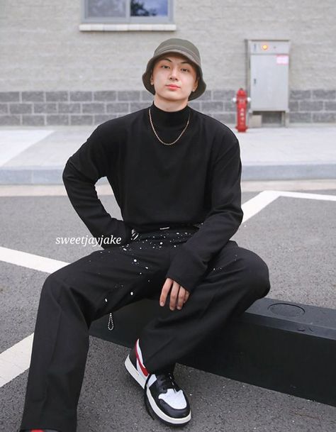 Male High Fashion, Black Outfits Men, Black Fashion Men, Street Wear Male, Korean Men Fashion, Korean Street Fashion Men, Kpop Fashion Men, Asian Men Fashion, Asian Streetwear