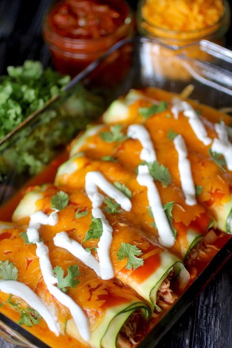 Zucchini Enchilada Boats, Zucchini Boats Enchilada, Zucchini Enchiladas Beef, Chicken Enchilada Stuffed Zucchini Boats, Zucchini Enchiladas Vegetarian, Cajun Appetizers, Baked Cajun Chicken, Zucchini Enchiladas, Taco Stuffed Peppers