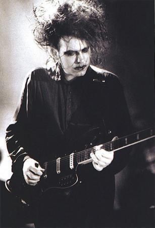 Robert Smith Patch Ideas, Dark Wave, Goth Bands, Musica Rock, Robert Smith, Gothic Rock, Rock N’roll, Ziggy Stardust, Joy Division