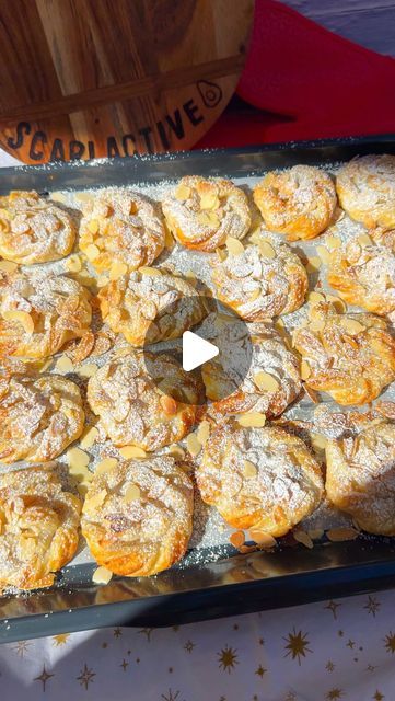 Almond Crossiant, Almond Croissant Recipe, Easy Puff Pastry Desserts, Almond Tart Recipe, Almond Paste Recipes, Almond Filling, French Sweets, Egg Butter, Almond Pastry