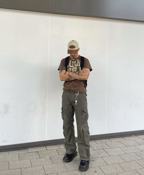 Spring Fits Aesthetic Men, Cargos And Boots, Olive Cargo Pants Outfit Men, Olive Pants Outfit Men, Thrifted Outfits Men, Green Pants Outfit Men, Olive Cargo Pants Outfit, Utility Outfit, Olive Pants Outfit